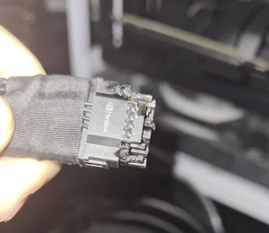 Si vous insérez mal sa prise d'alimentation, votre RTX 4080/4090 ne risque plus de prendre feu !